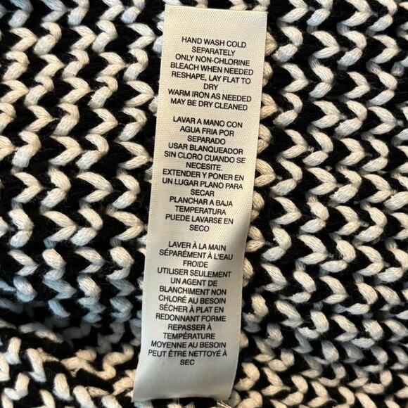 NEW Chicos Size 1 US M Bi Color Fringe Textured Cardigan Sweater Black White - Picture 5 of 5